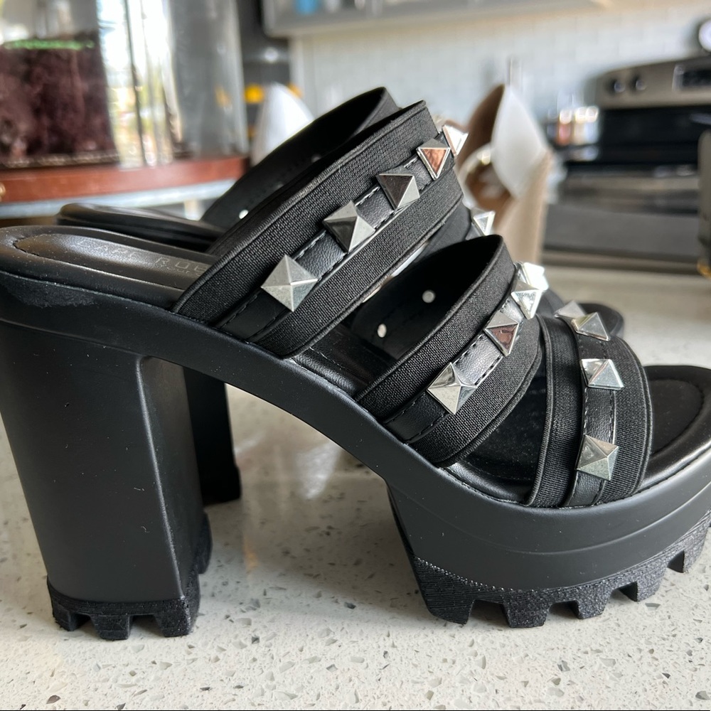 CAPE ROBBIN STUDDED BLACK CHUNKY SANDAL HEEL